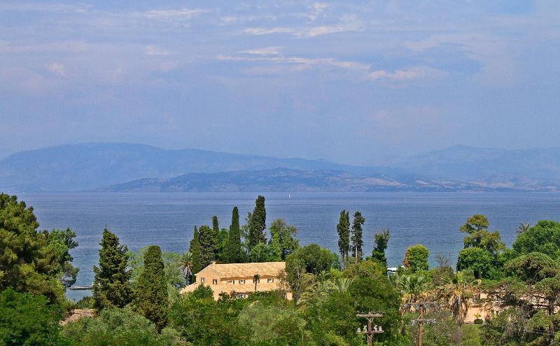 Hotel Tina Limni  Zewnętrze zdjęcie